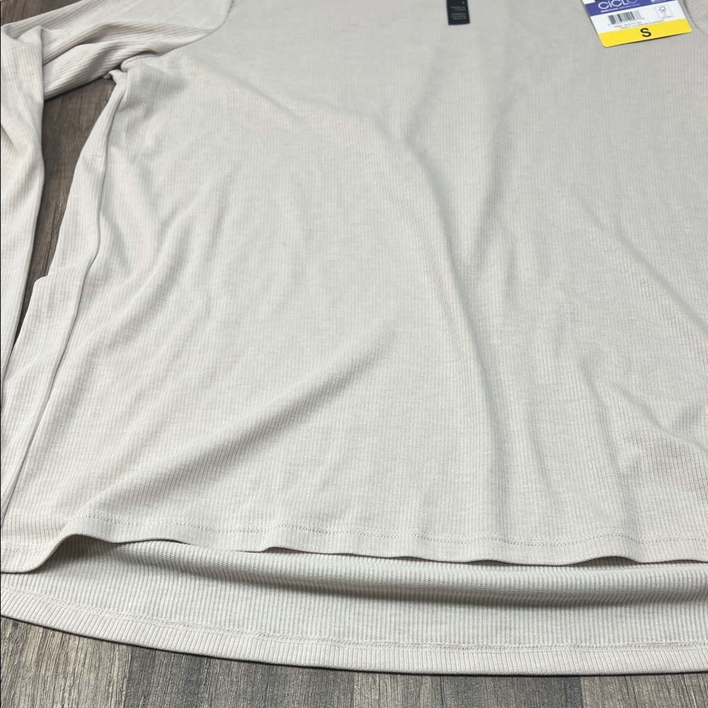 Mondetta Women's Long Sleeve Crewneck Top - Light Taupe - Picture 6 of 8
